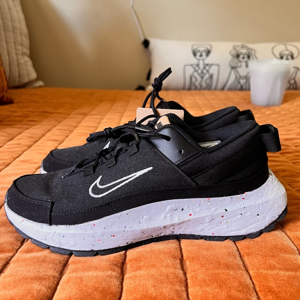 NIKE CRATER REMIXA 🖤🤍🖤 - Authentic - Women’s Size 9